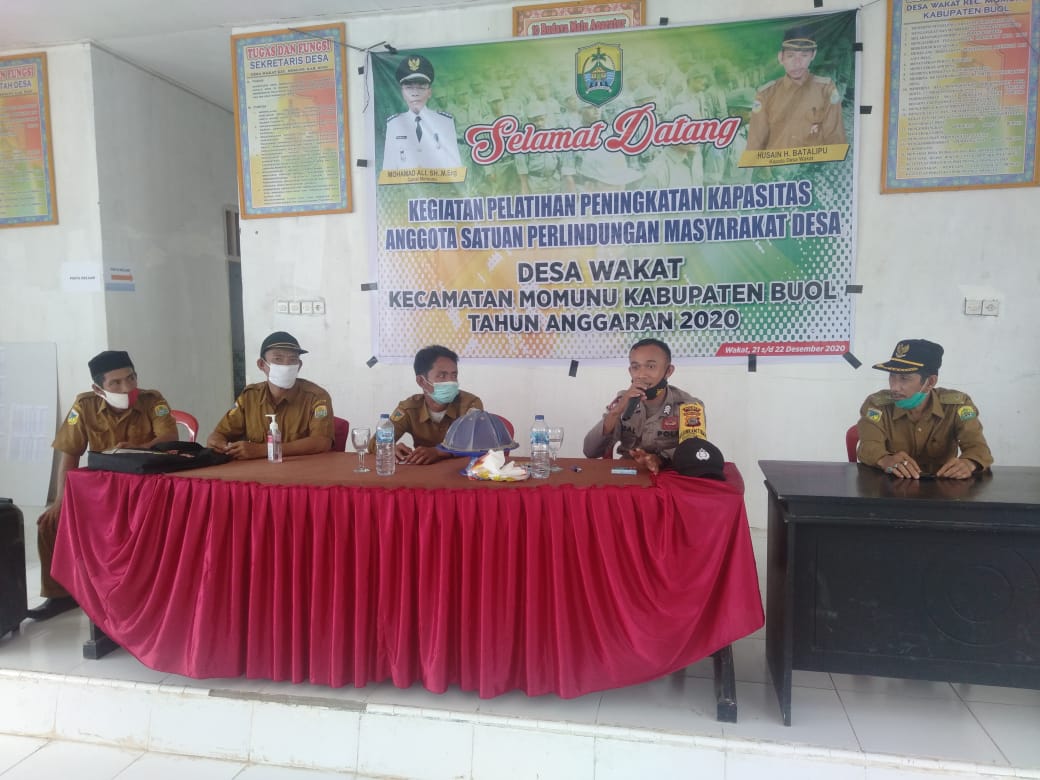 Linmas Desa Wakat di Latih Bhabinkamtibmas Polsek Momunu untuk Bantu Pengamanan