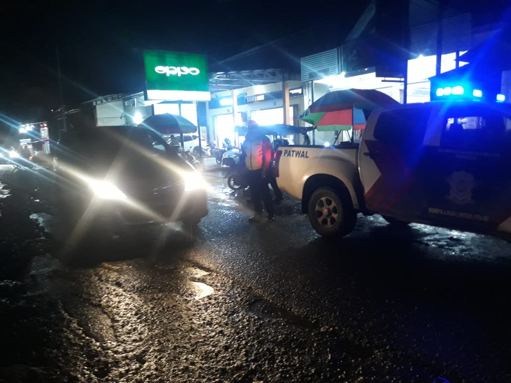 Ciptakan Kamseltibcar, Satlantas Polres Buol Gelar "Blue Light Patrol"