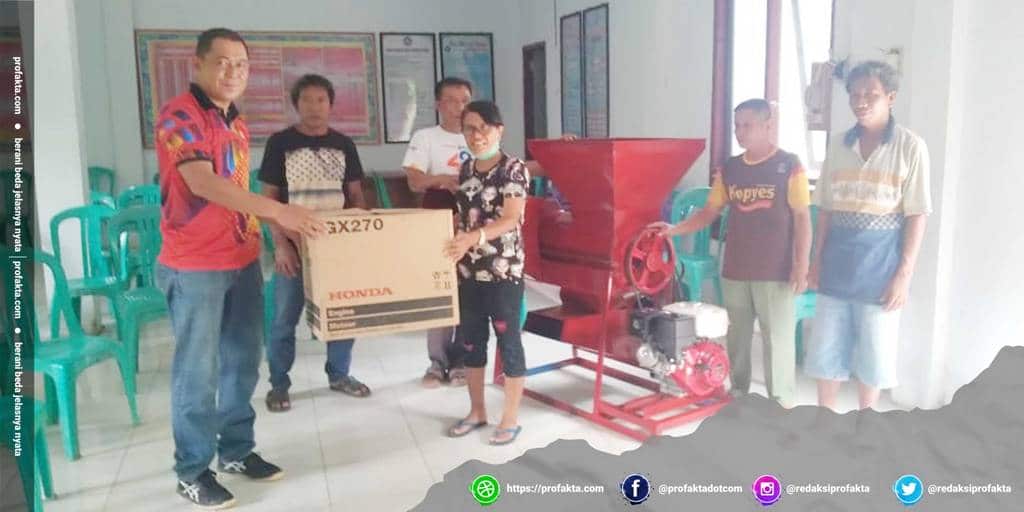 Penuhi Komitmen, Donny Pangau Bantu Petani Batutajam
