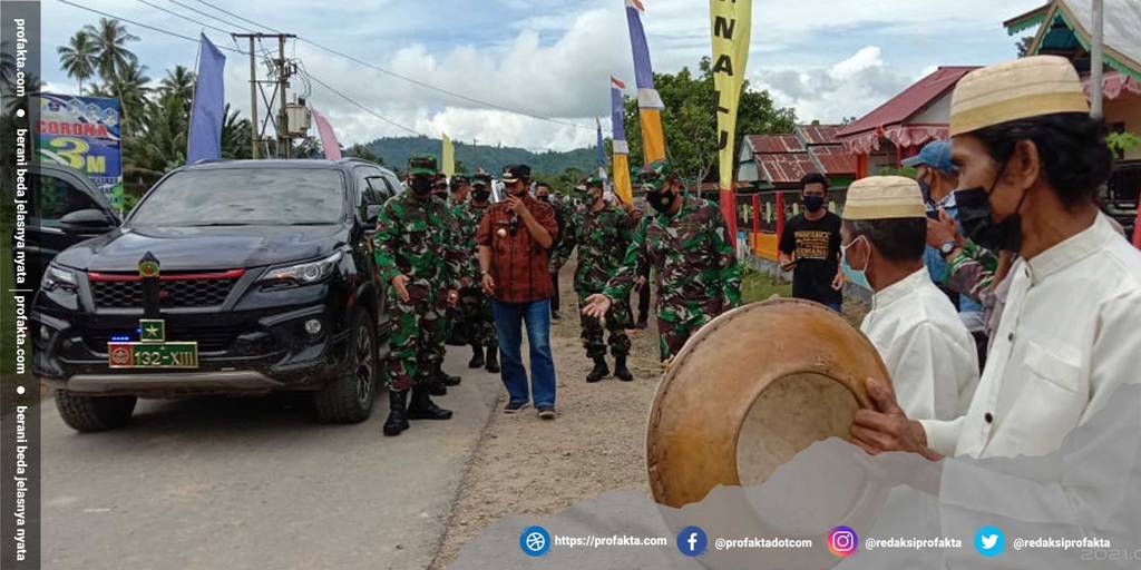Tabuhan Rebana Sambut Dua Jenderal TNI Saat Kunjungi TMMD Ke-110 Kodim 1305/BT