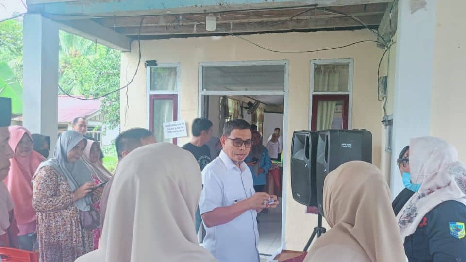 Bupati Boltara, Sirajudin Lasena, Saat bersua dengan Masyarakat Desa Inomunga